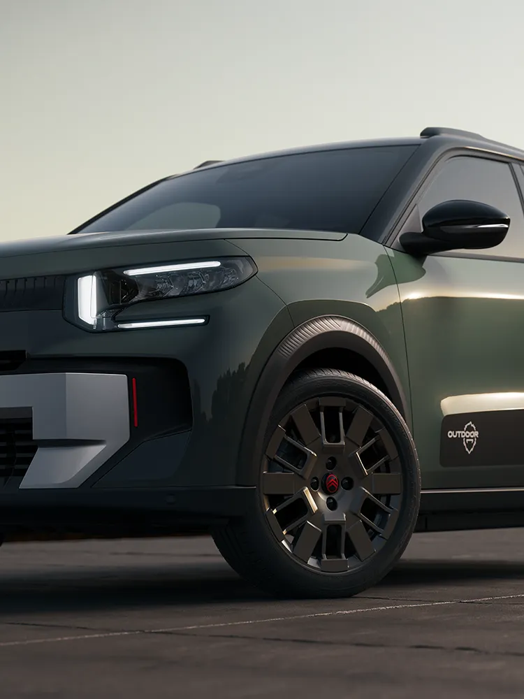 Close-up front view Citroën C3 Outdoor alloy wheel and LED signature shows Advanced Comfort compact SUV