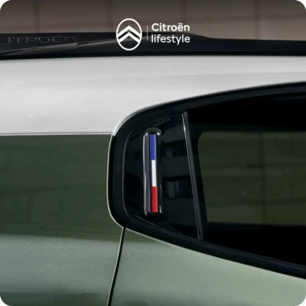 Close‑up exterior view of Citroën ë‑C3 Aircross Color Clips showing customizable accents for stylish, expressive and affordable design.
