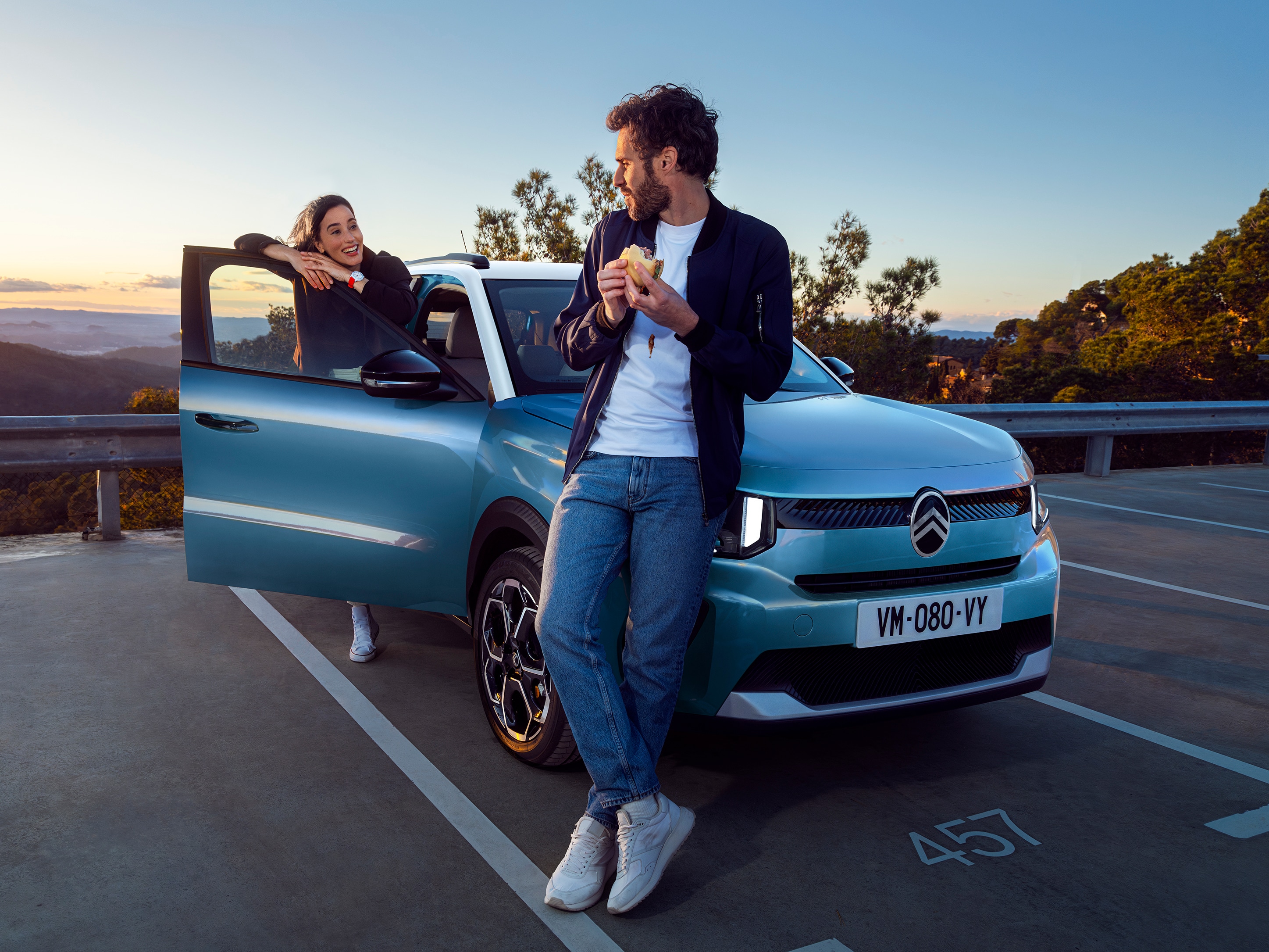 Front three‑quarter view of Citroën C3 SUV highlighting relaxed break moment for smooth, affordable everyday mobility.