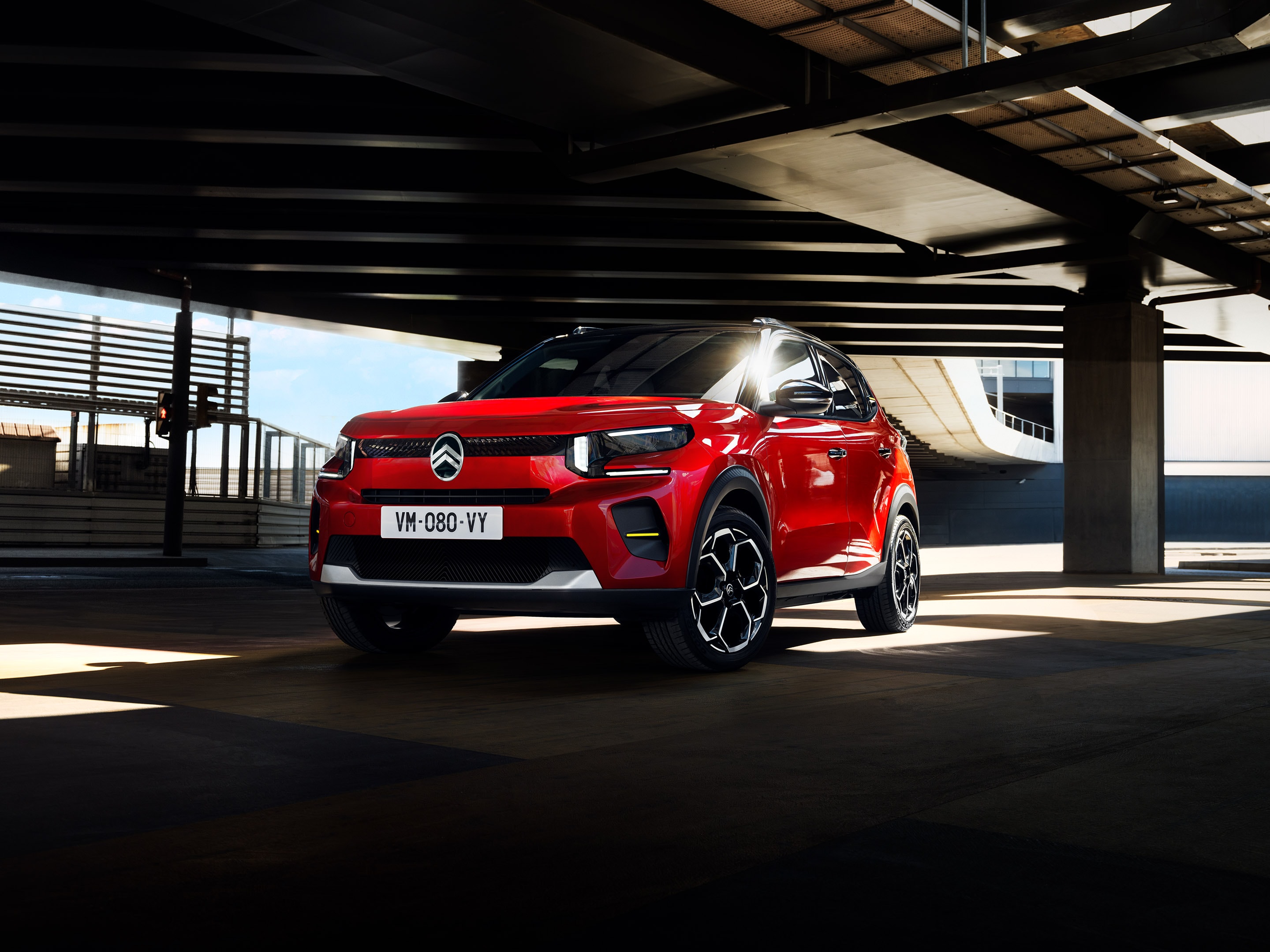 Front three‑quarter view of Citroën C3 SUV showcasing bold design for confident, affordable everyday urban mobility.