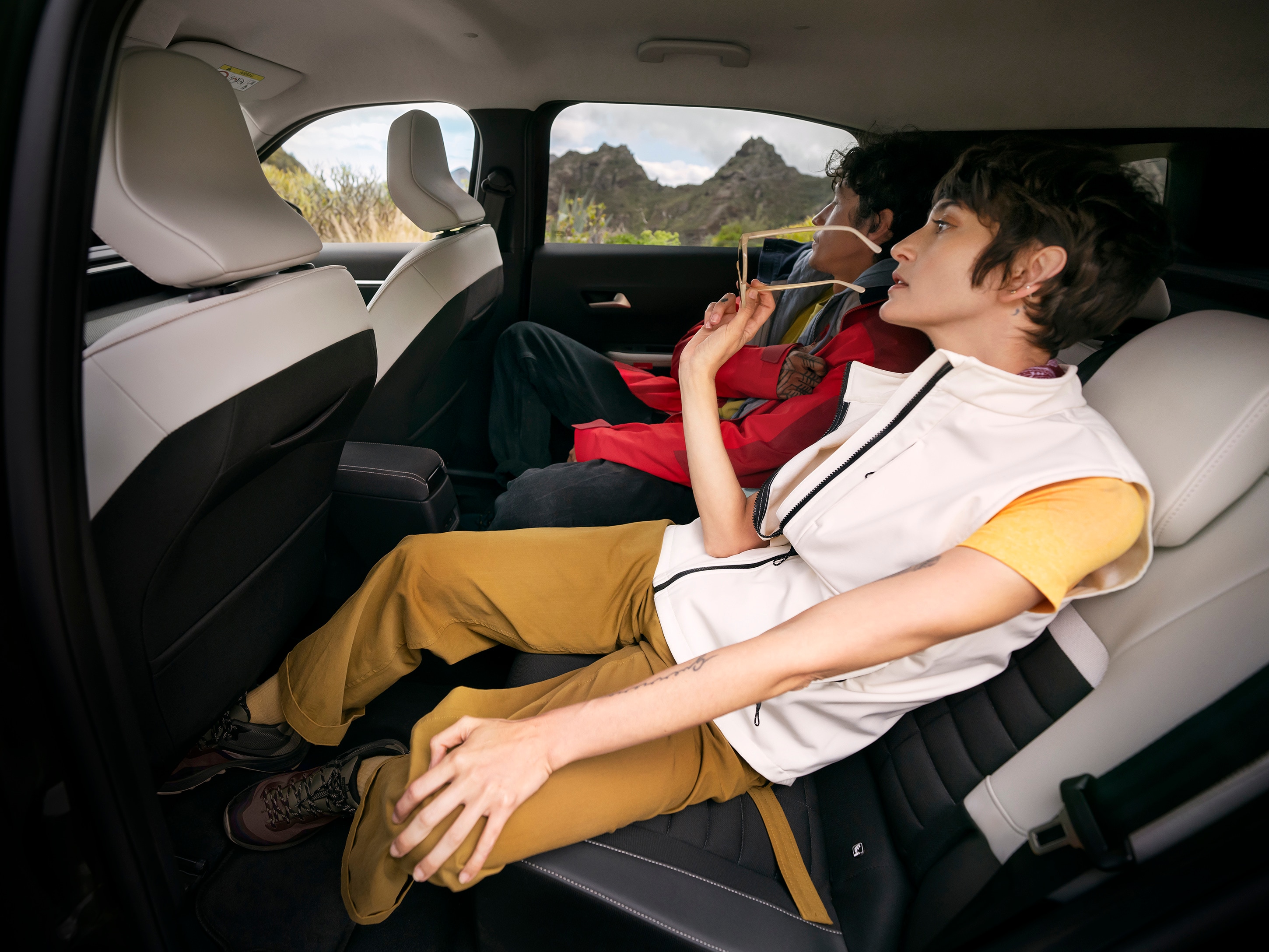 Rear seat view of Citroën ë-C3 Aircross SUV highlighting generous legroom for comfortable, versatile and affordable everyday passenger mobility.