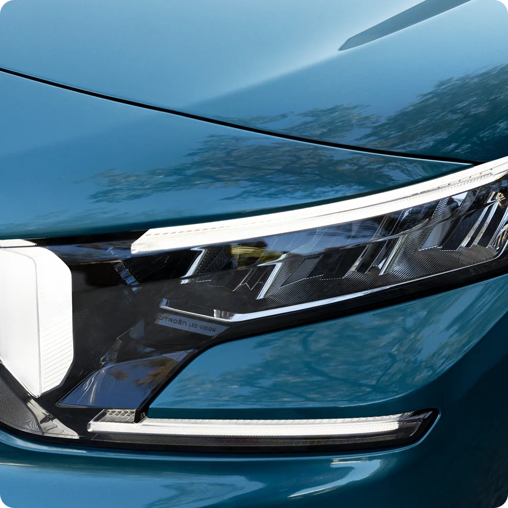 Front detail view Berlingo highlighting modern assertive design, safety, quality and assured contemporary character