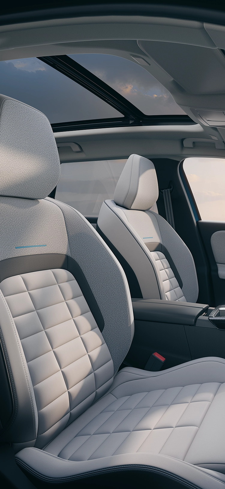 Lateral interior view Citroën C5 Aircross Emeraude shows Citroën Advanced Comfort seats, spacious family SUV practicality