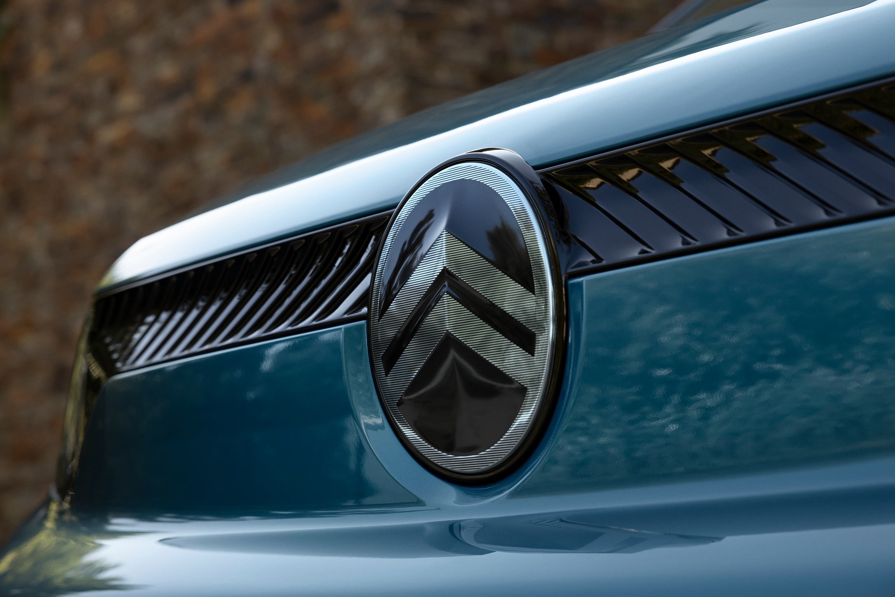 ë-Berlingo front Citroën logo details