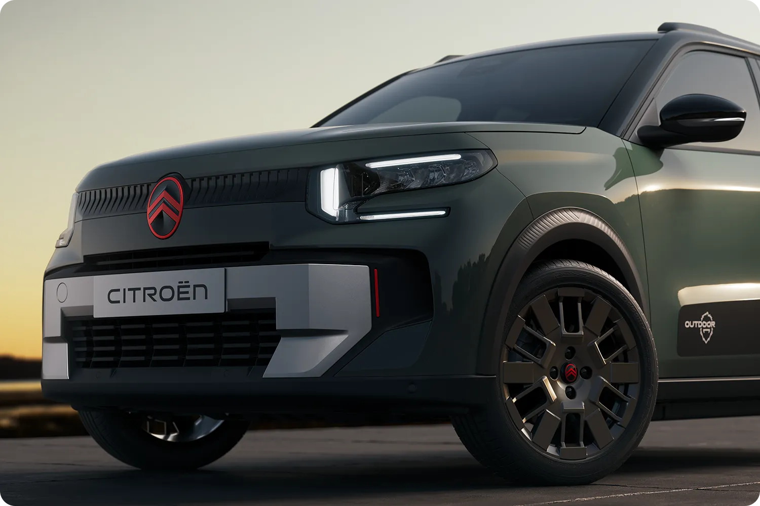 Close-up of Citroën C3 Outdoor front wheel, robust, versatile and comfortable design with innovative styling for everyday journeys